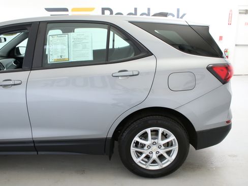 Used 2023 Chevrolet Equinox LS FWD image 6