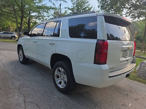 Used 2018 Chevrolet Tahoe LS w/ Enhanced Driver Alert Package RWD image 6