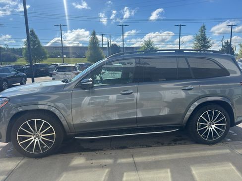 Used 2024 Mercedes-Benz GLS 450 4MATIC image 6