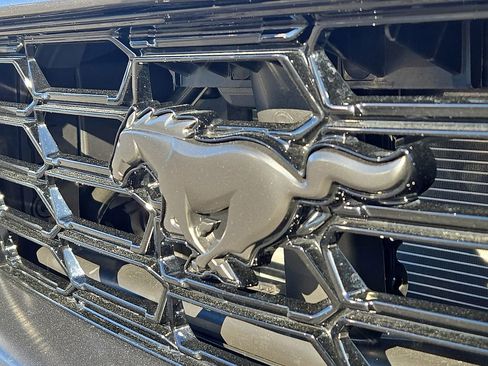 Used 2025 Ford Mustang Dark Horse image 28