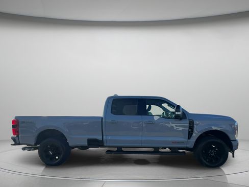 New 2026 Ford F350 Lariat w/ Black Appearance Package image 35