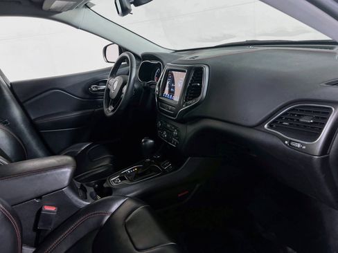 Used 2022 Jeep Cherokee Trailhawk AWD/4WD image 27