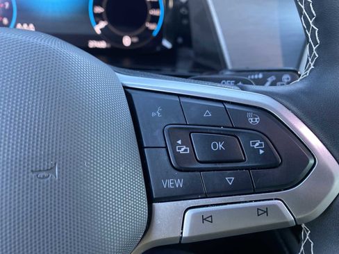 Used 2024 Volkswagen Atlas Cross Sport SE image 20