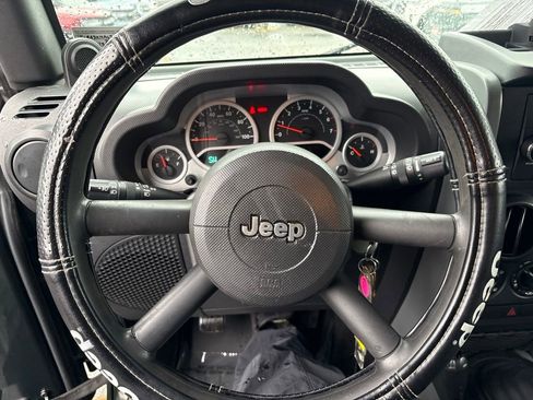 Used 2010 Jeep Wrangler Unlimited Sport AWD/4WD image 36