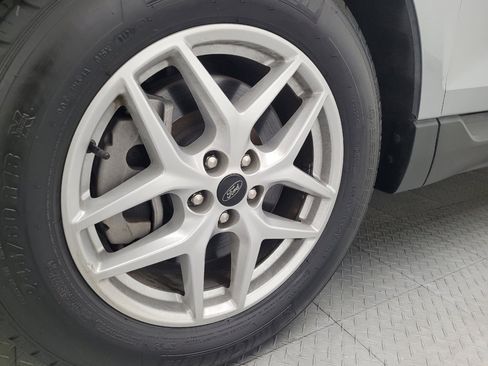 Used 2024 Ford Edge SEL image 31