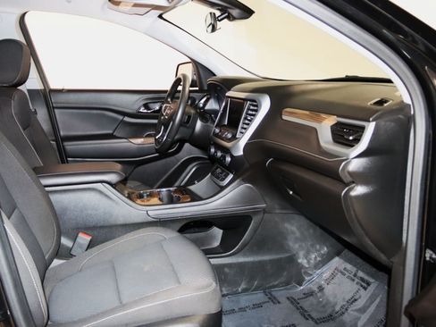 Used 2023 GMC Acadia SLE FWD image 50