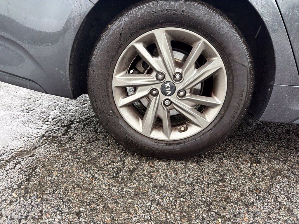 Used 2019 Kia Optima LX FWD image 13