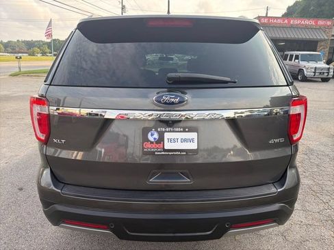 Used 2019 Ford Explorer XLT w/ Equipment Group 201A AWD/4WD image 8