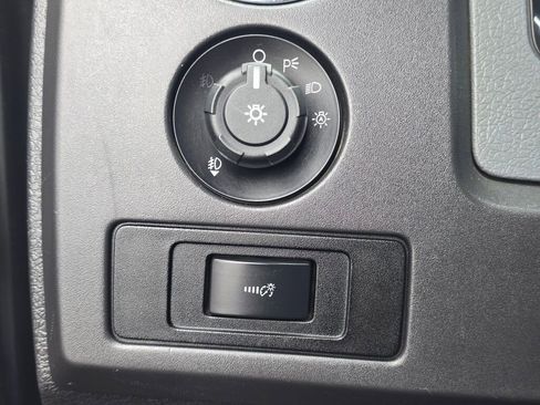 Used 2011 Ford F150 XLT w/ XLT Convenience Pkg image 27