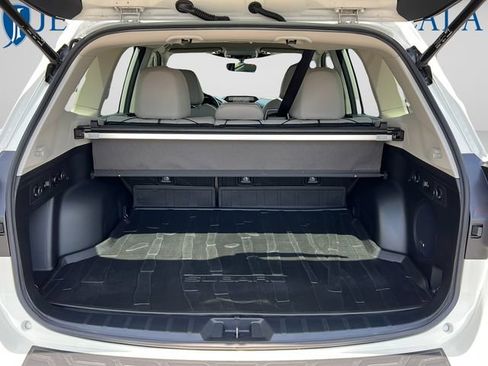 Used 2023 Subaru Forester Limited w/ Popular Package #3 AWD/4WD image 10