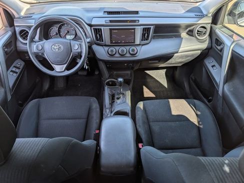 Used 2016 Toyota RAV4 LE FWD image 10