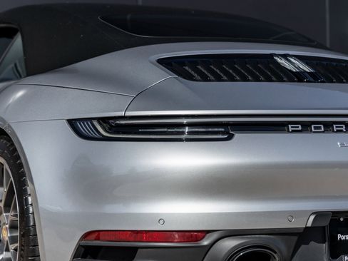 Certified 2022 Porsche 911 Carrera image 13