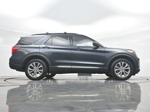 Used 2023 Ford Explorer XLT w/ Equipment Group 202A AWD/4WD image 36