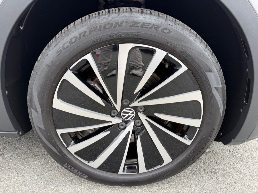 Used 2024 Volkswagen ID.4 Pro AWD/4WD image 46