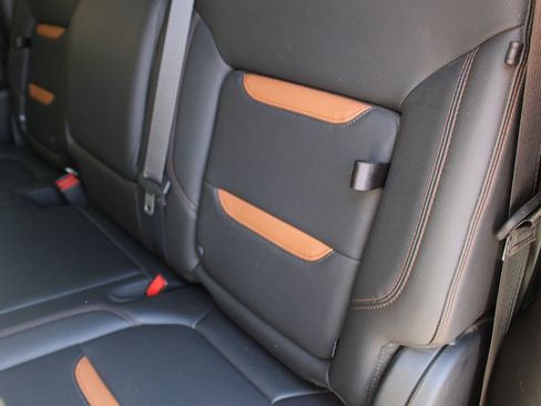 Used 2021 GMC Sierra 1500 AT4 w/ AT4 Preferred Package image 14