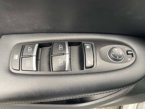 Used 2021 INFINITI QX50 Sensory image 13