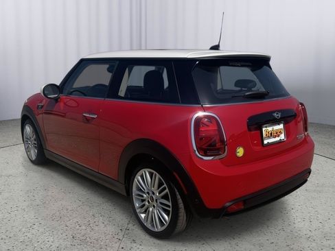 Used 2022 MINI Cooper SE w/ Driver Assistance Package FWD image 3