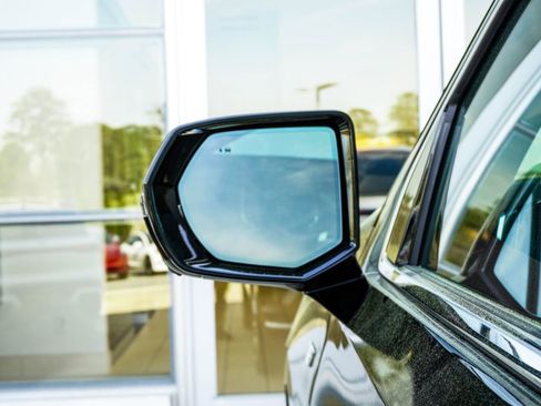 Used 2026 Cadillac Escalade Luxury w/ Touring Package image 10