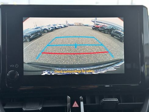 Used 2023 Toyota Corolla LE image 21