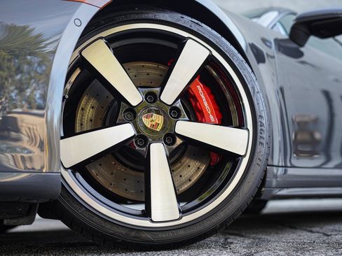 Used 2025 Porsche 911 Carrera S image 18