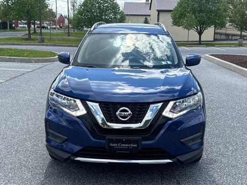 Used 2017 Nissan Rogue SV AWD/4WD image 2