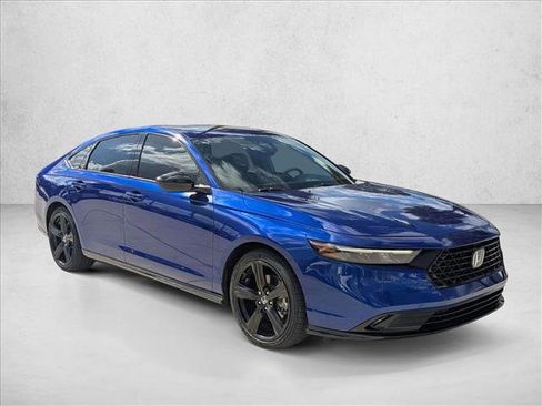 Used 2023 Honda Accord Sport image 3