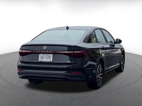 Used 2025 Volkswagen Jetta SE image 15
