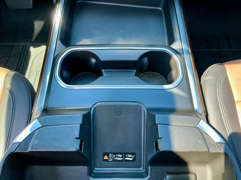 Used 2024 Chevrolet Silverado 2500 High Country w/ Technology Package AWD/4WD image 36
