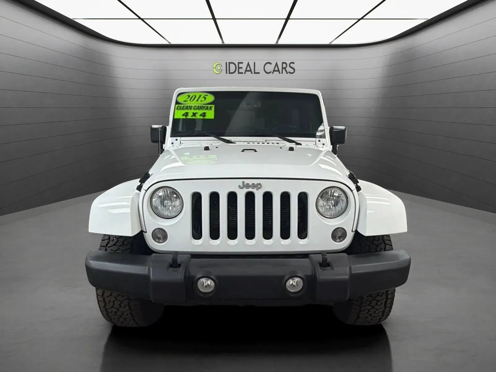 Used 2015 Jeep Wrangler Unlimited Rubicon w/ Connectivity Group AWD/4WD image 2
