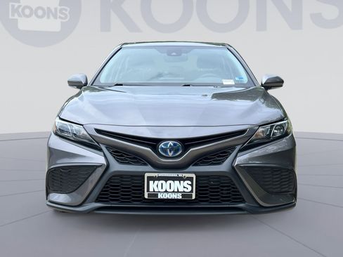 Used 2024 Toyota Camry SE w/ Cold Weather Package FWD image 19
