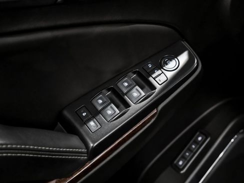 Used 2020 GMC Yukon SLT w/ Open Road Package AWD/4WD image 44
