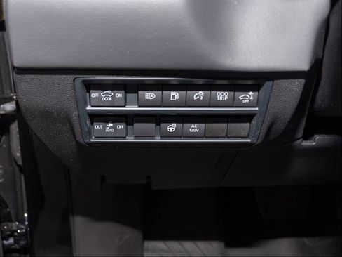 Used 2025 Toyota Tundra Platinum image 13