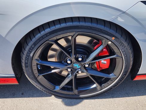 New 2025 Hyundai Elantra N image 18