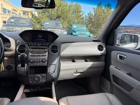 Used 2014 Honda Pilot Touring image 24