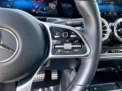 Certified 2023 Mercedes-Benz GLB 250 4MATIC image 21