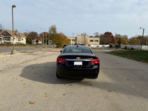 Used 2017 Chevrolet Impala LT image 6