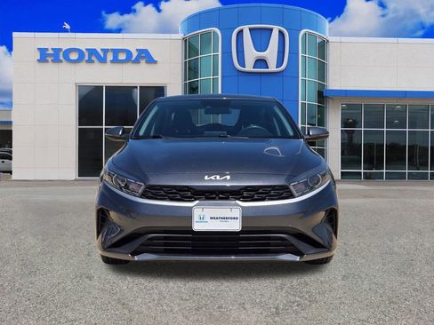 Used 2023 Kia Forte LXS w/ LXS Technology Package FWD image 8
