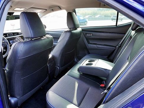 Used 2017 Toyota Corolla SE image 16