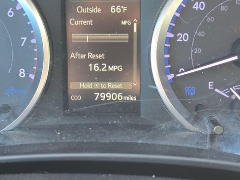 Used 2019 Toyota Highlander LE AWD/4WD image 29