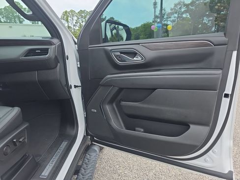 Used 2023 Chevrolet Tahoe Z71 AWD/4WD image 34