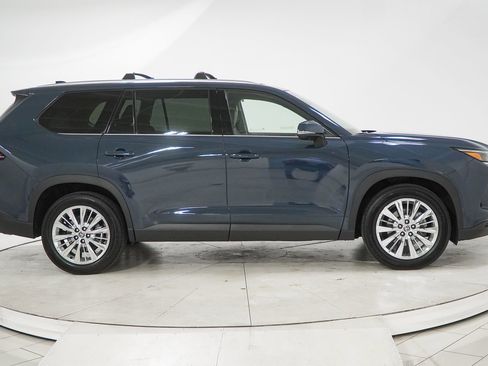 Used 2024 Toyota Grand Highlander Platinum image 14