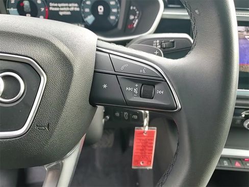 Used 2025 Audi Q3 2.0T Premium image 15