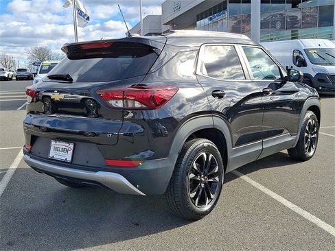 Used 2022 Chevrolet TrailBlazer LT w/ Sun and Liftgate Package image 25