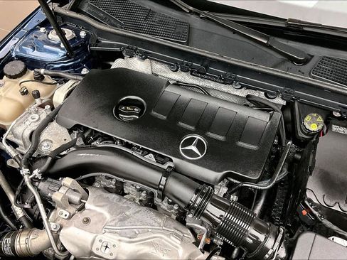 Used 2023 Mercedes-Benz CLA 250 w/ Premium Package image 29