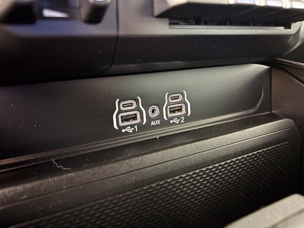 Used 2025 RAM 1500 Big Horn AWD/4WD image 29