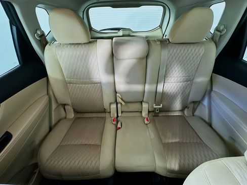 Used 2017 Nissan Rogue SV w/ Sun & Sound Touring Package image 13