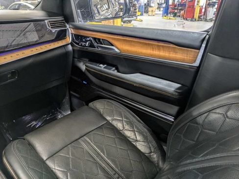 Certified 2022 Jeep Grand Wagoneer Series III w/ Rear Seat Video Group 1 AWD/4WD image 20