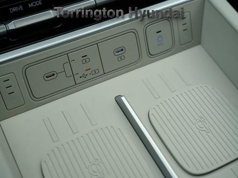 New 2025 Hyundai Santa Fe Calligraphy image 18