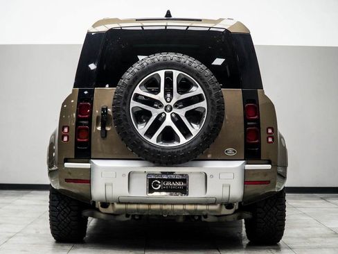Used 2022 Land Rover Defender 110 XS Edition AWD/4WD image 11