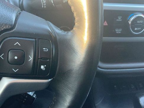 Used 2015 Toyota Highlander XLE AWD/4WD image 15